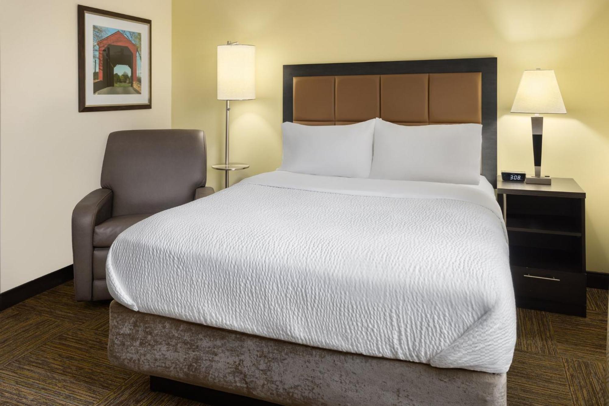 Candlewood Suites Philadelphia - Airport Area By Ihg Честер Экстерьер фото