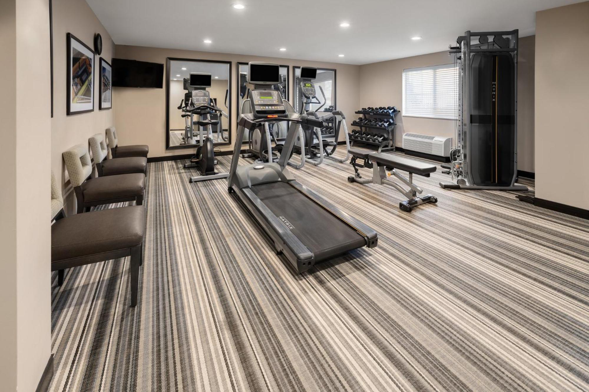 Candlewood Suites Philadelphia - Airport Area By Ihg Честер Экстерьер фото